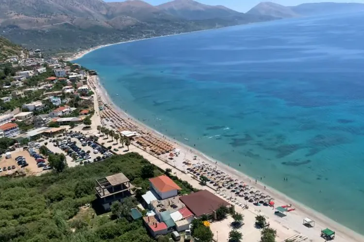 Borsh statiuni Albania