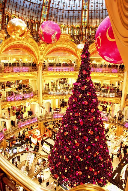 Galeriile Lafayette Galeriile Lafayette experiente intr-un city break in Paris