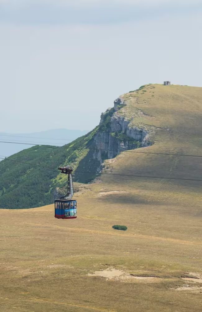 Telecabina Busteni–Babele – legatura rapida cu platoul Bucegi si Sfinxul Telecabina Busteni–Babele – legatura rapida cu platoul Bucegi si Sfinxul