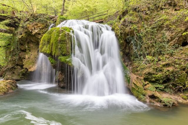 cascada bigar cascada bigar locuri unice in romania nestiute